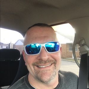 Meet your Posher, Carl